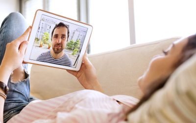 Pros and Cons of long-distance relationships